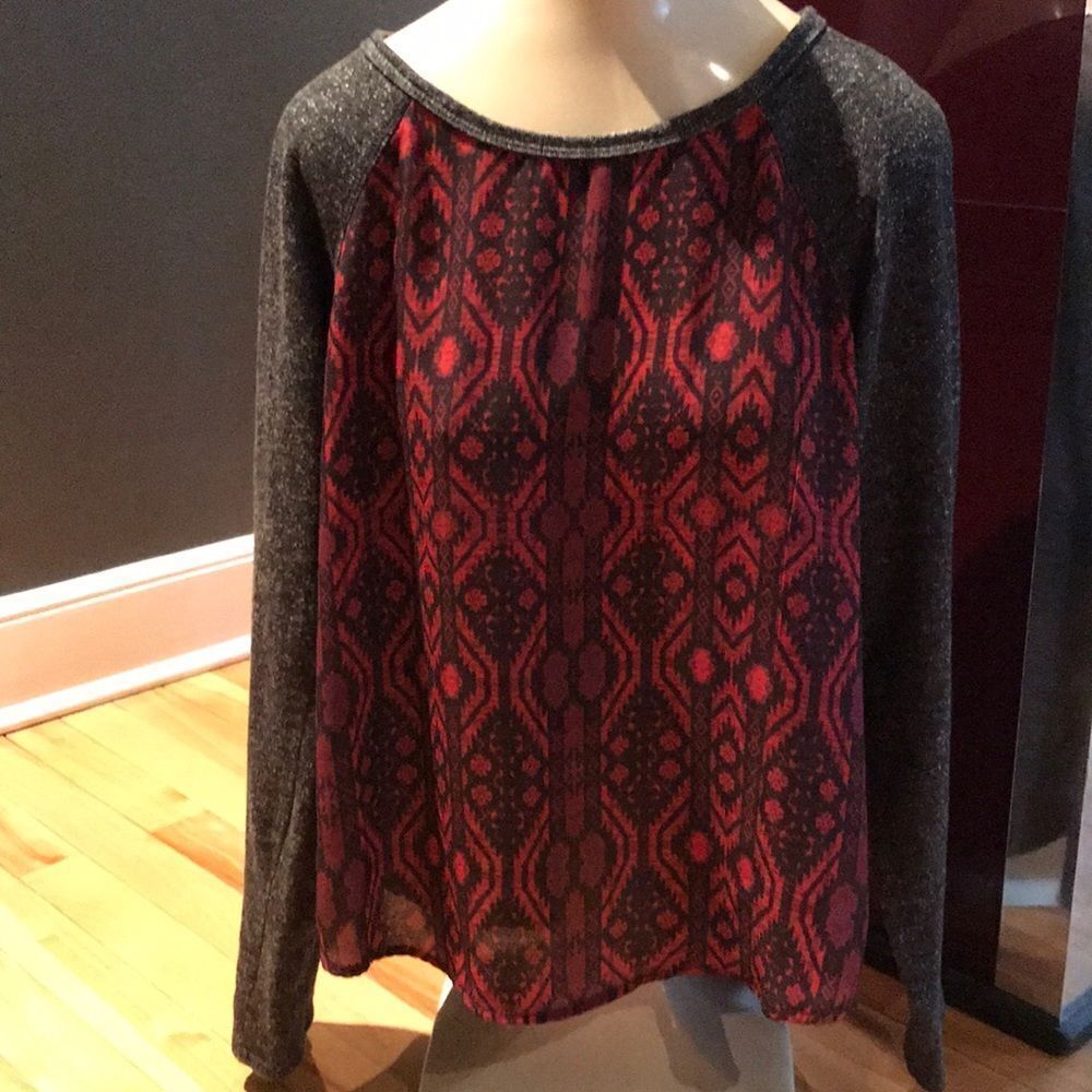 Jolt heather gray/aztec print top, medium